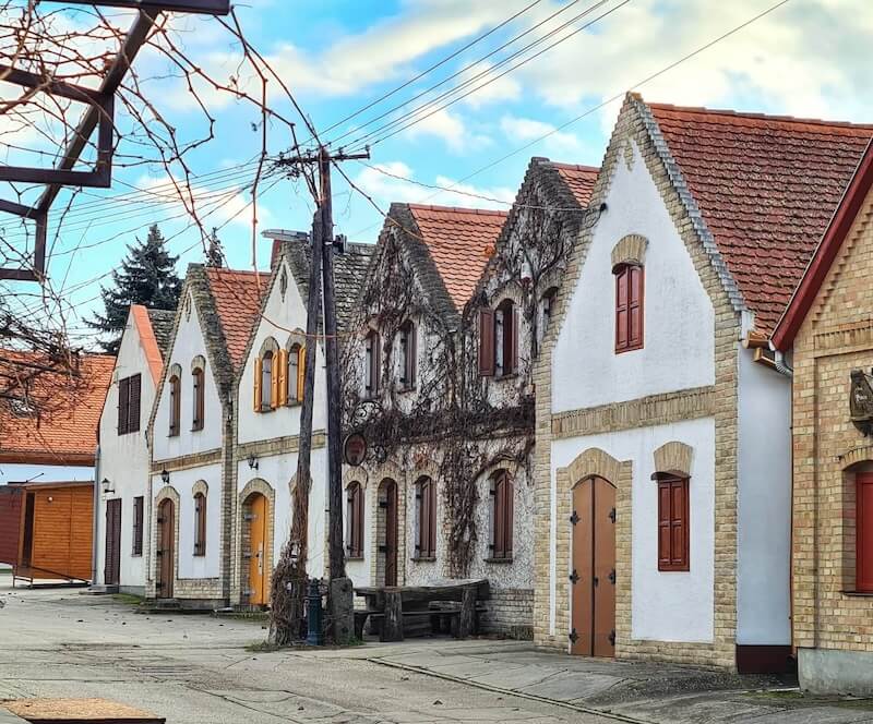 hajós pincefalu